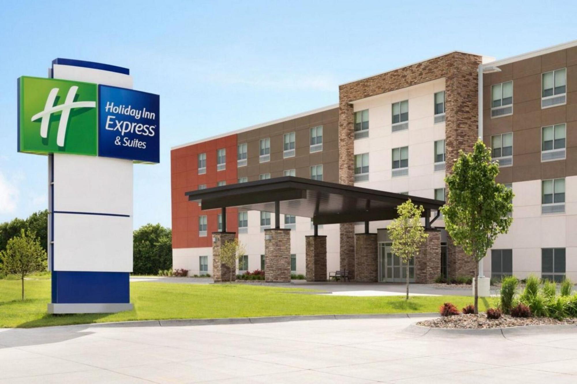 Holiday Inn Express - Strathroy By Ihg Extérieur photo