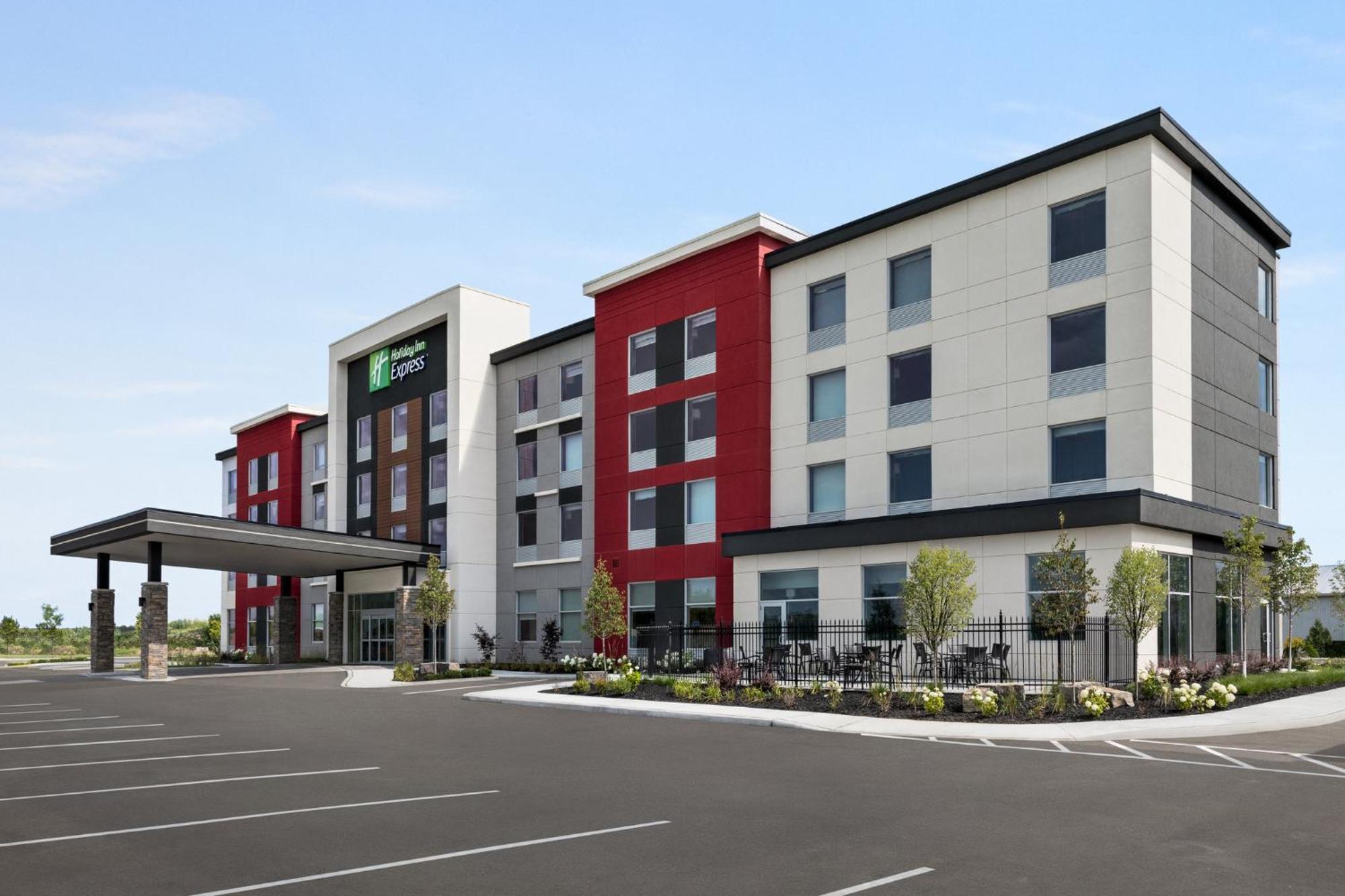Holiday Inn Express - Strathroy By Ihg Extérieur photo