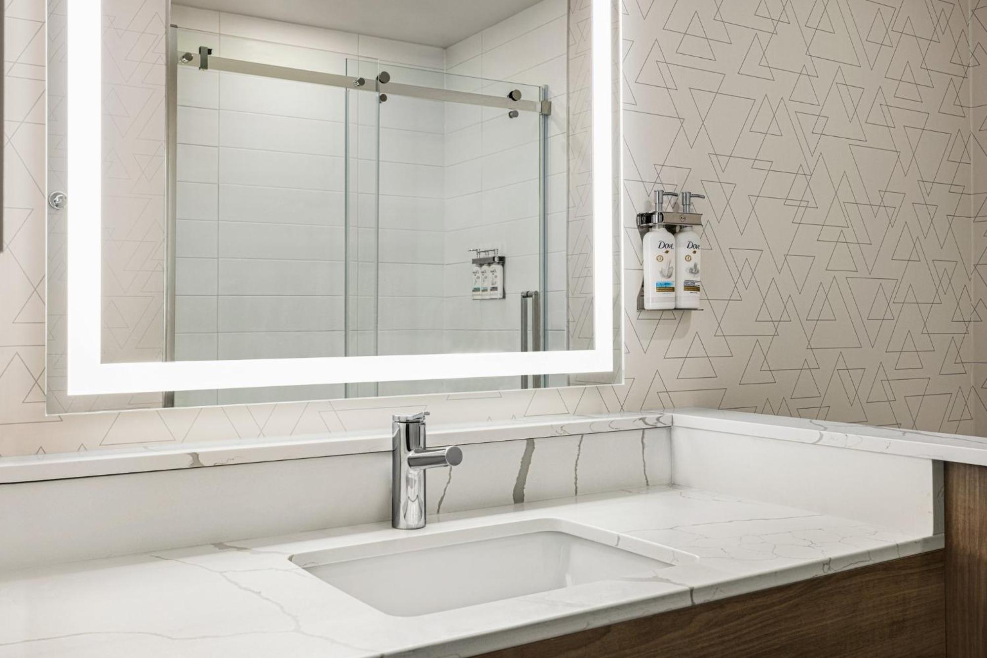 Holiday Inn Express - Strathroy By Ihg Extérieur photo